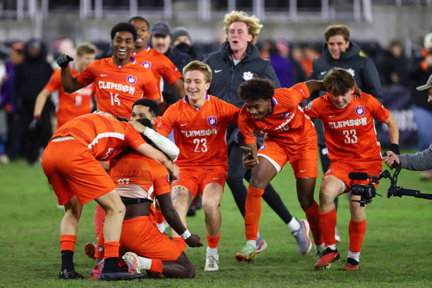 聚光灯下 聚光灯下