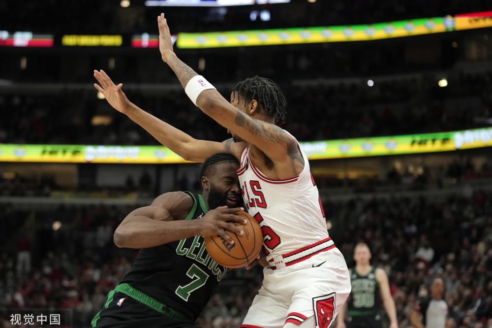 跟队：国米优先考虑投钱买卢克曼，签新后卫之前需要先卖人.