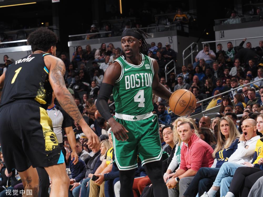 詹姆斯的错位优势：战术背后的秘密（詹姆斯如何利用错位：战术核心揭秘）